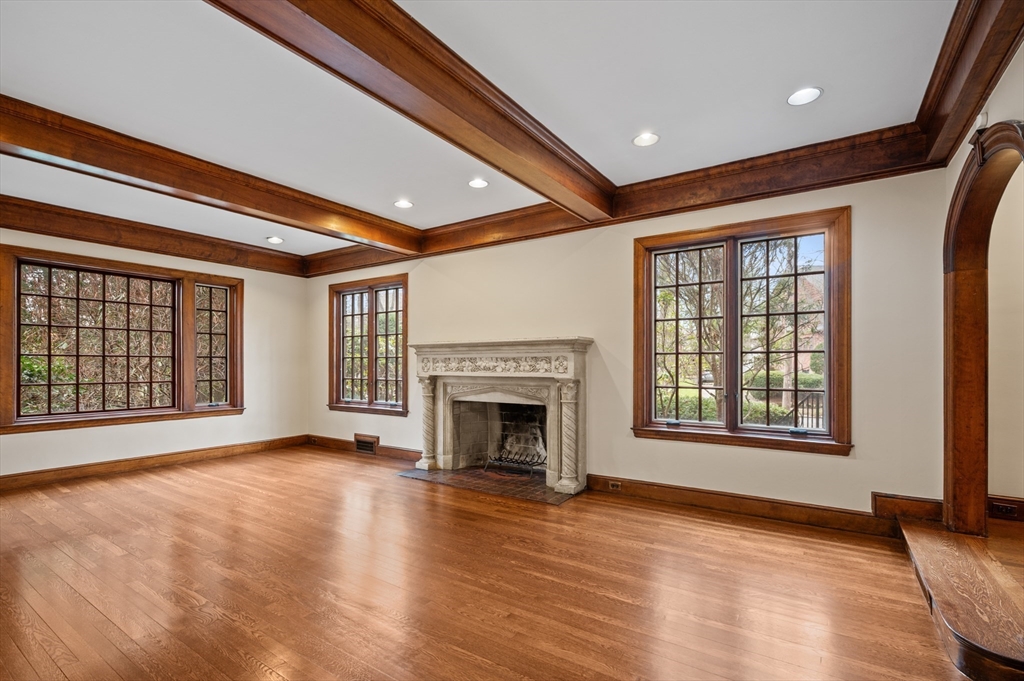 81 Brackett Road Newton, MA 02458 - Photo 7 of 40