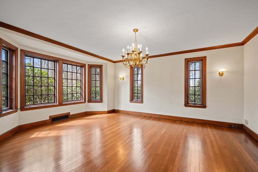 81 Brackett Road Newton, MA 02458 - Photo 9 of 40