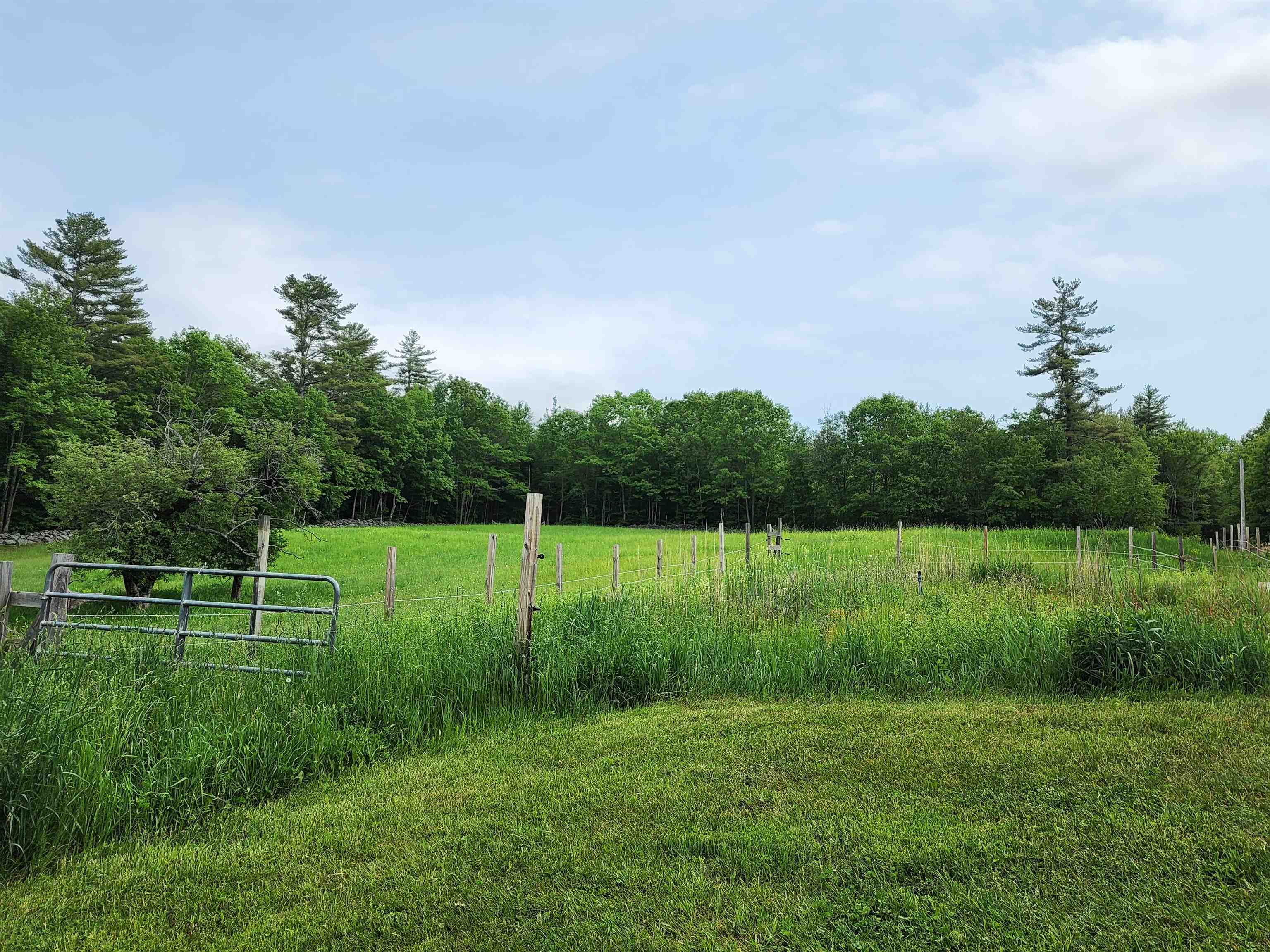 110 Page Road Loudon, NH 03307 - Photo 4 of 21