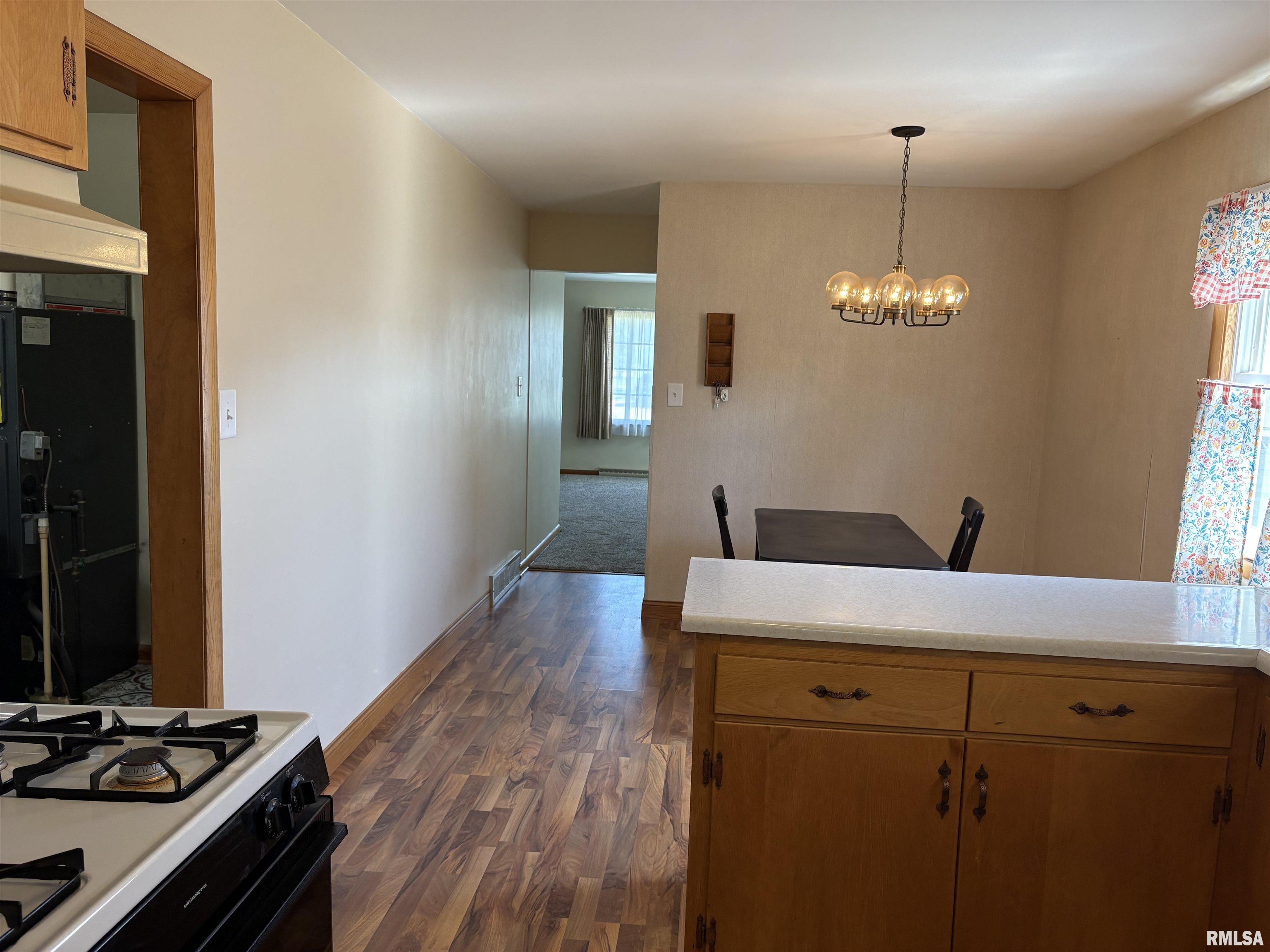 870 Park View Road Galesburg, IL 61401 - Photo 53 of 60