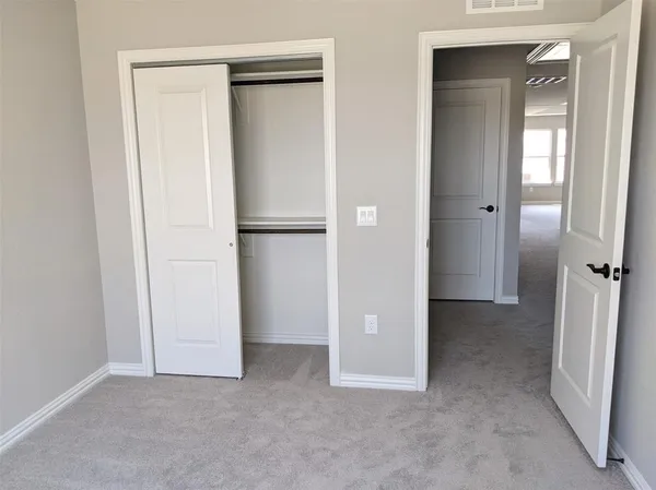 $3,600 | 260 Lee Roy Jordan Street, Irving, TX 75063