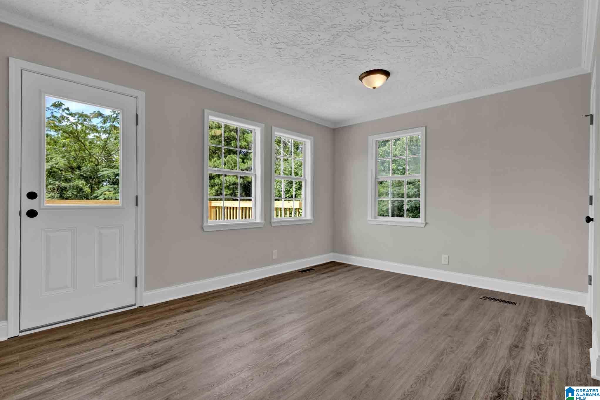 600 Holt Circle Hayden, AL 35079 - Photo 12 of 37