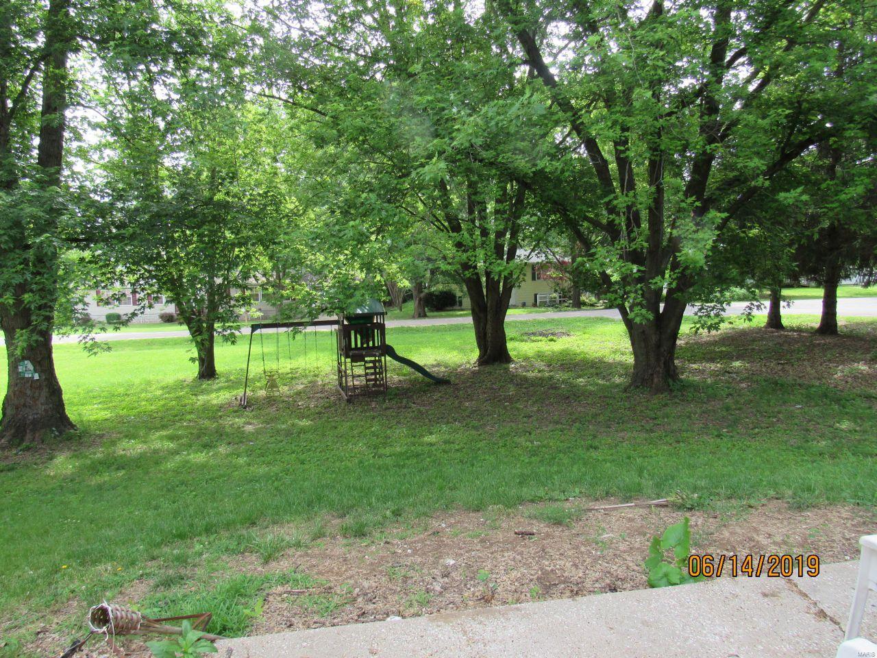 323 Sycamore Street Payson, IL 62360 - Photo 4 of 9 Gallery Image 4