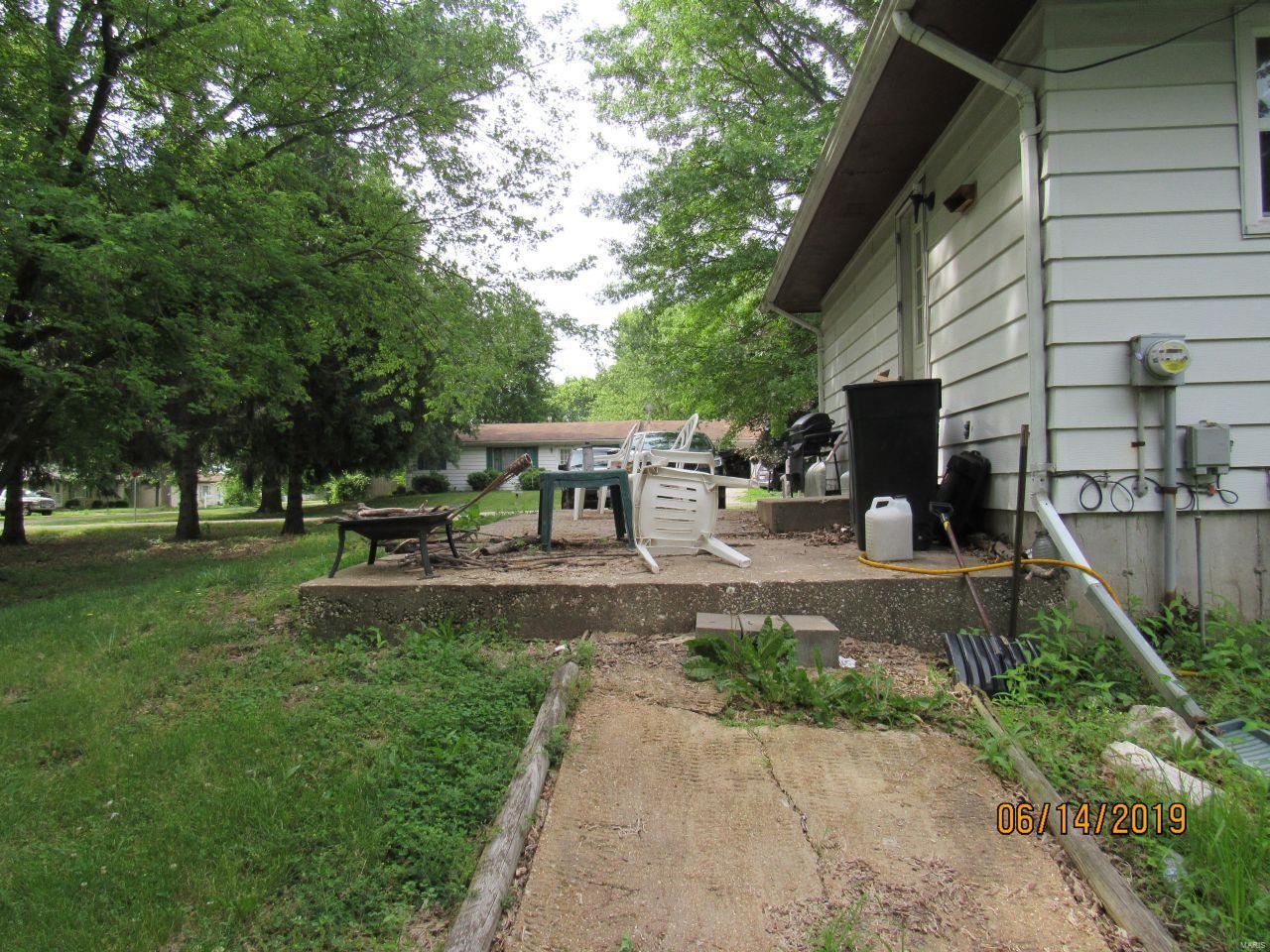 323 Sycamore Street Payson, IL 62360 - Photo 5 of 9 Gallery Image 5