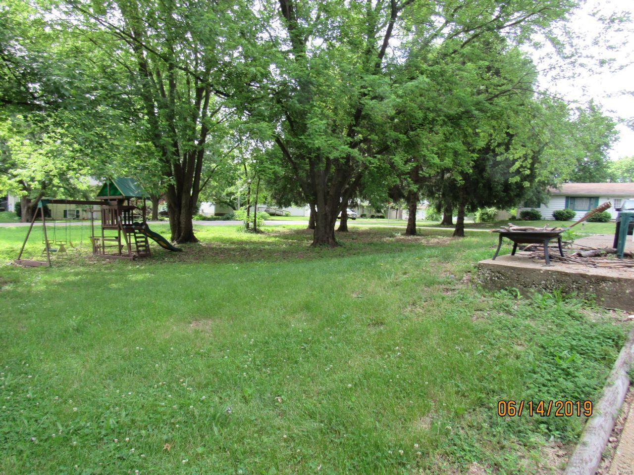 323 Sycamore Street Payson, IL 62360 - Photo 6 of 9 Gallery Image 6