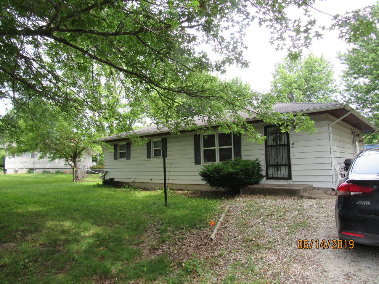 323 Sycamore Street Payson, IL 62360 - Photo 7 of 9 Gallery Image 7
