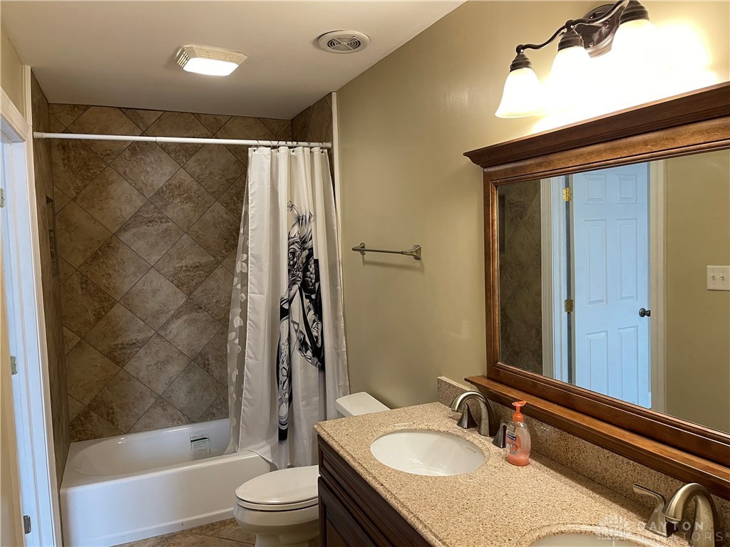 5270 Marshall Road Centerville, OH 45429 - Photo 19 of 28