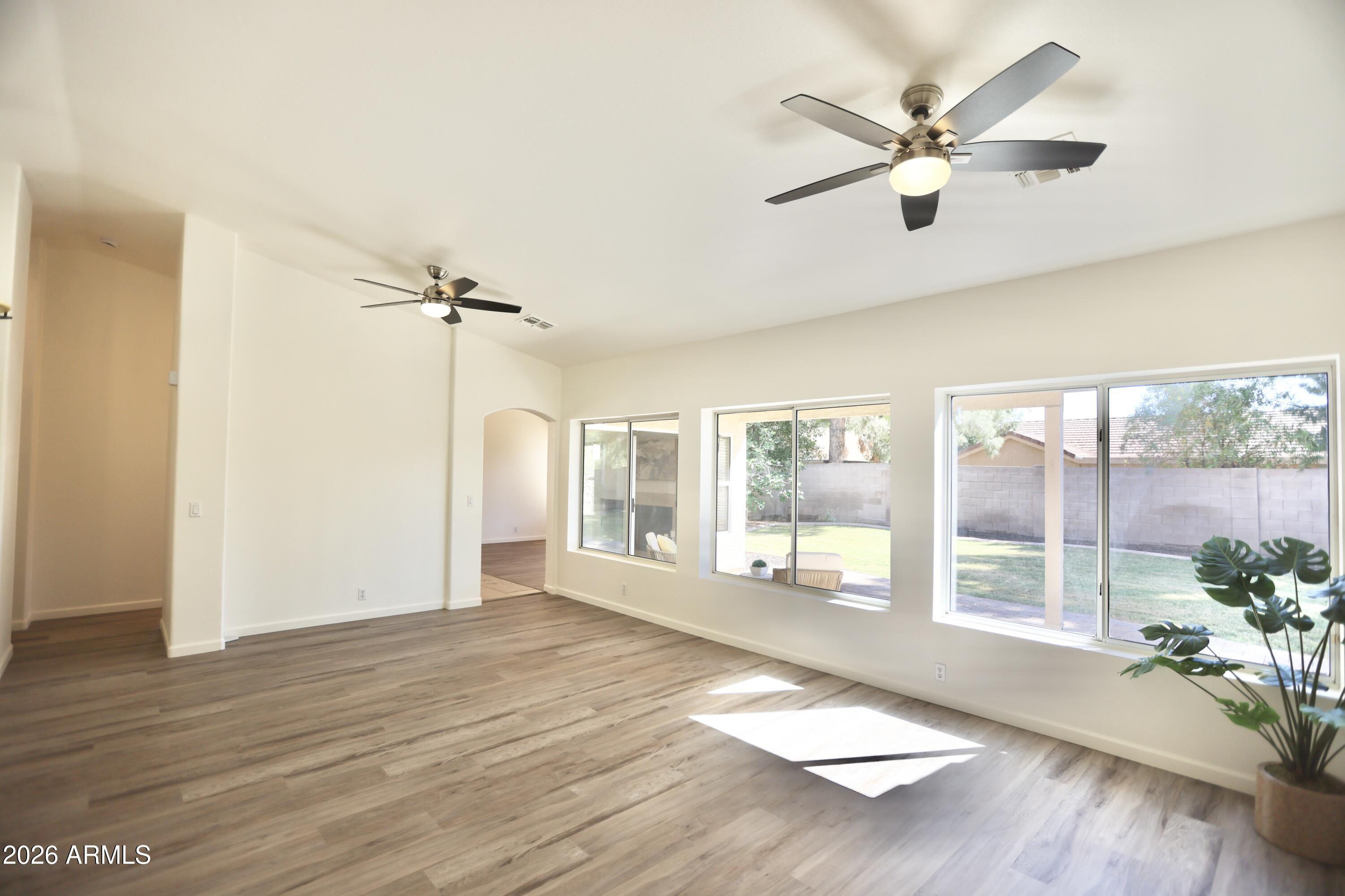 3337 East Beardsley Road Phoenix, AZ 85050 - Photo 6 of 18 0D1A2183