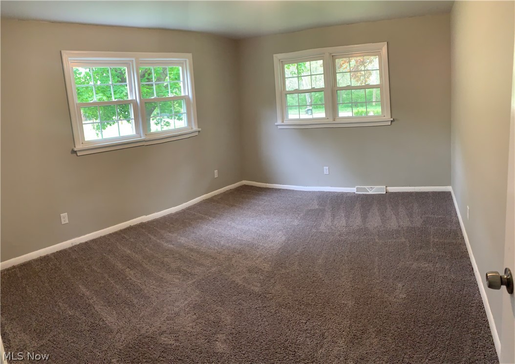 186 Waterloo Road Mogadore, OH 44260 - Photo 4 of 21