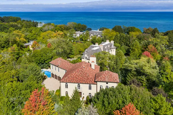 $3,495,000 | 1015 Sheridan Road, Winnetka, IL 60093
