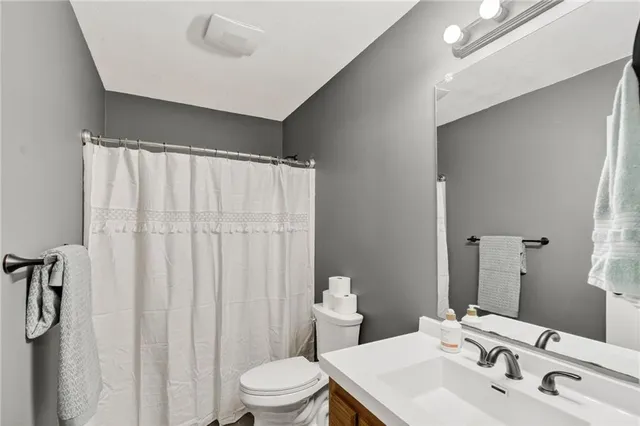 $350,000 | 800 East 14th Street, Kearney, MO 64060