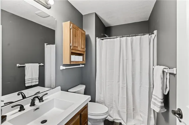 $350,000 | 800 East 14th Street, Kearney, MO 64060