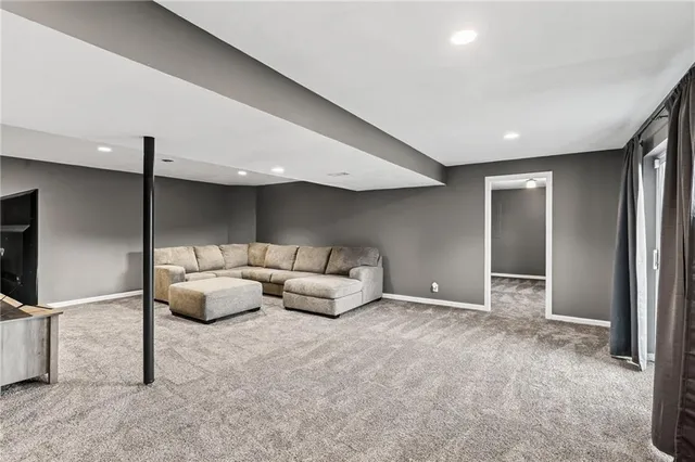 $350,000 | 800 East 14th Street, Kearney, MO 64060