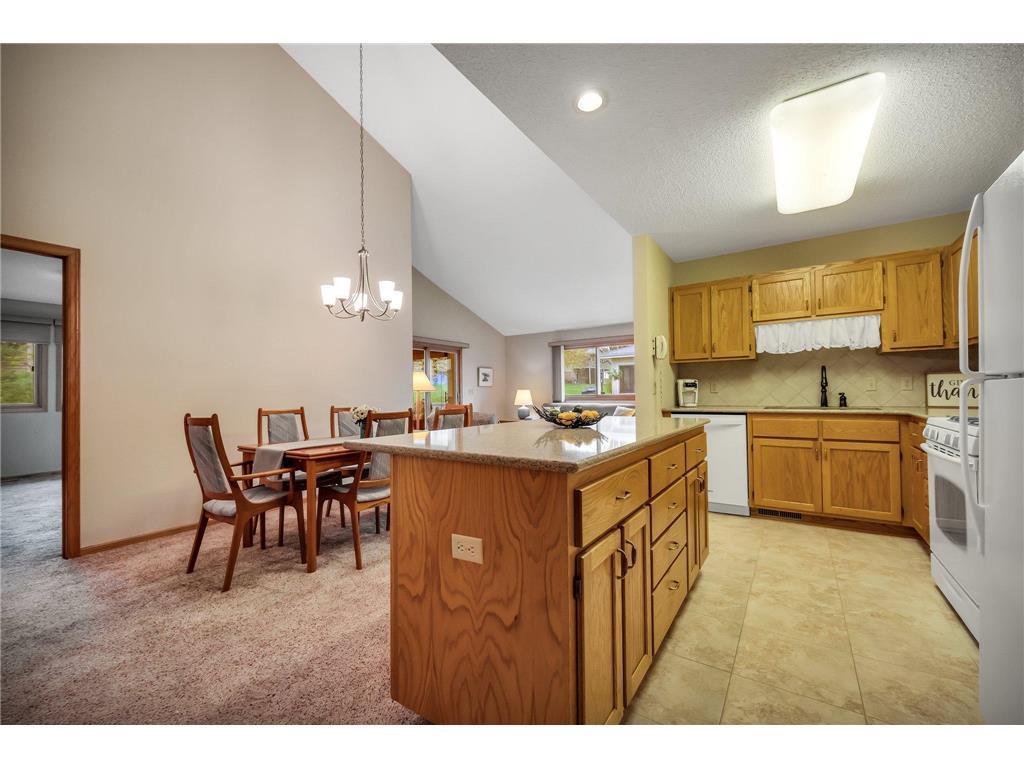 6886 Romeo Road Woodbury, MN 55125 - Photo 5 of 24