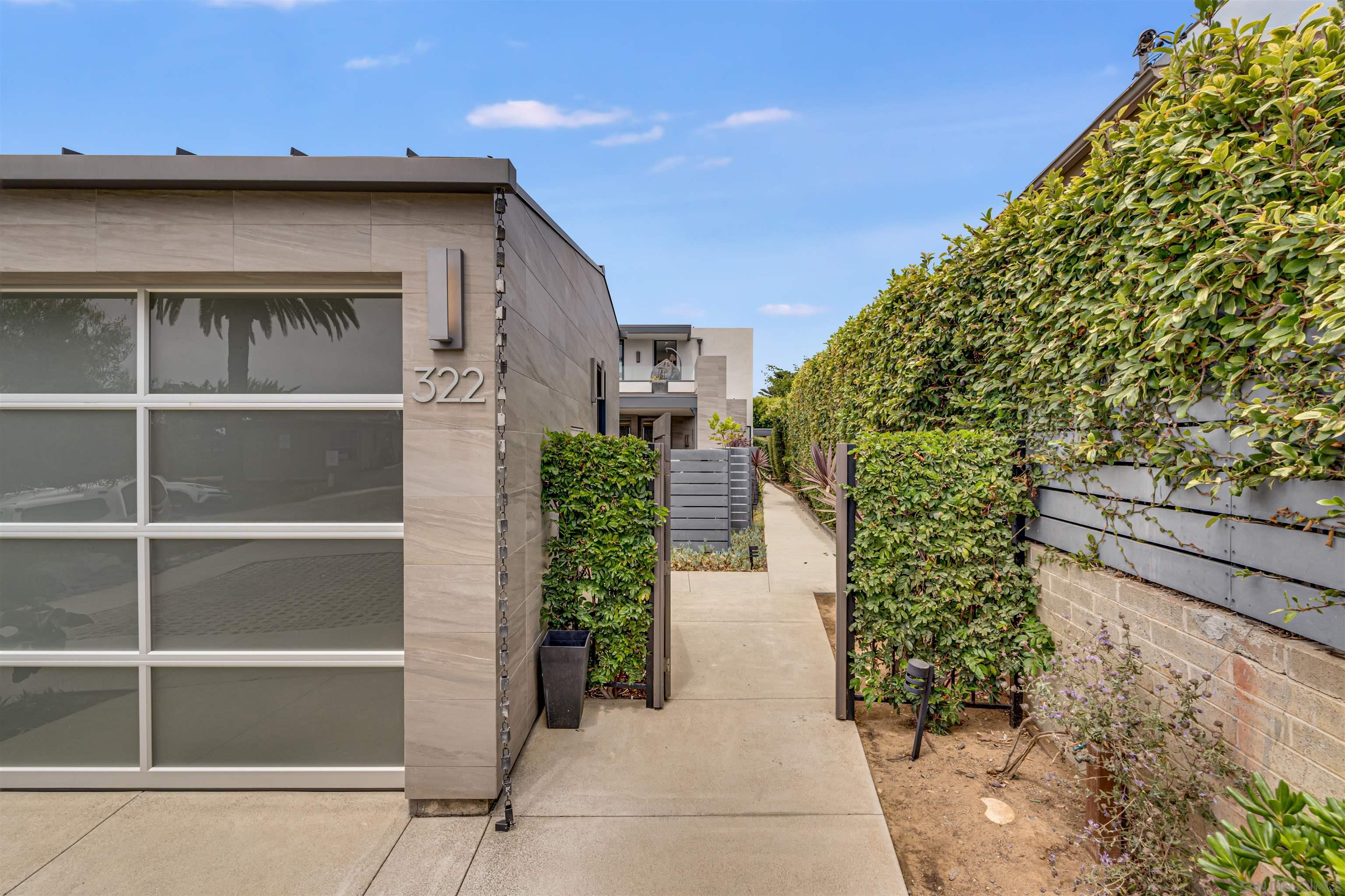 320 11th Street Del Mar, CA 92014 - Photo 29 of 45 a view of a house with a yard