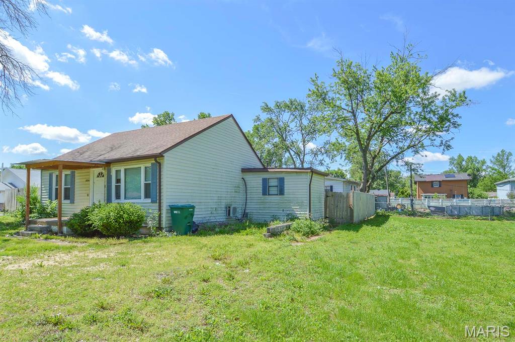 2054 Sandy Ridge Road Cahokia, IL 62206 - Photo 2 of 12