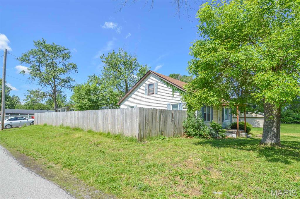 2054 Sandy Ridge Road Cahokia, IL 62206 - Photo 4 of 12