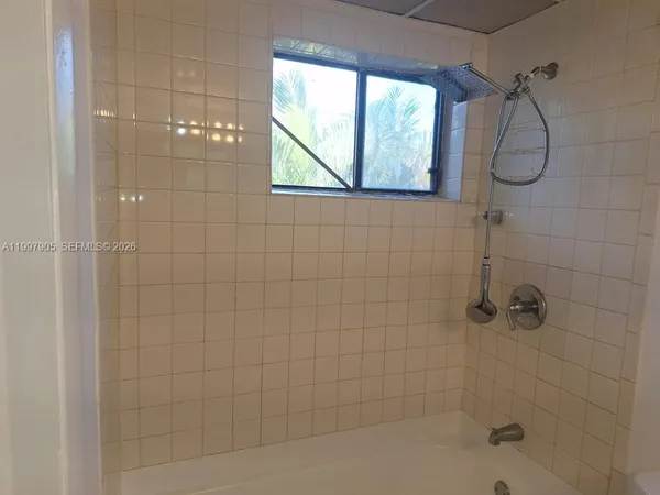 $1,800 | Central North Miami, North Miami, FL 33161