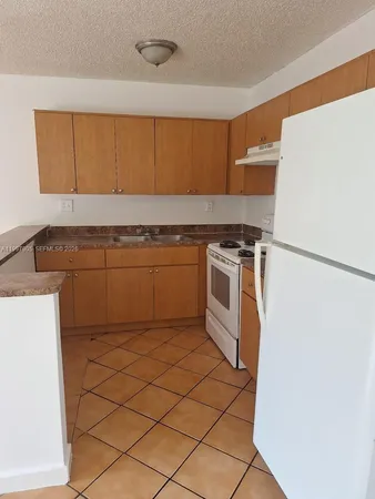 $1,800 | Central North Miami, North Miami, FL 33161