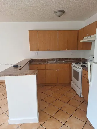 $1,800 | Central North Miami, North Miami, FL 33161