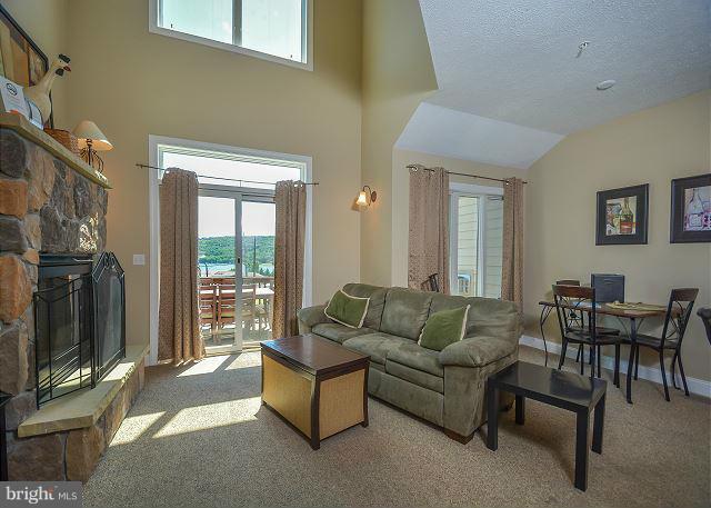 267 Mosser Road, Unit 6 McHenry, MD 21541 - Photo 6 of 19 Family Room