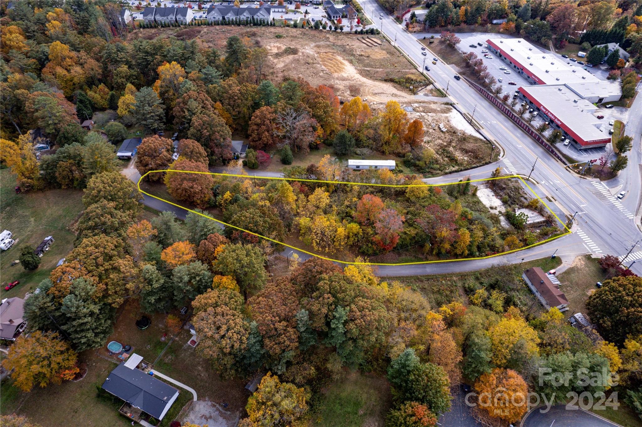3008 Hendersonville Road Fletcher, NC 28732 - Photo 4 of 5 a view of a swimming pool