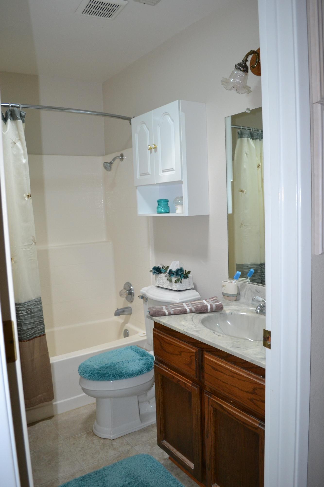 8634 Deschutes Road Palo Cedro, CA 96073 - Photo 11 of 24 Hall Bath
