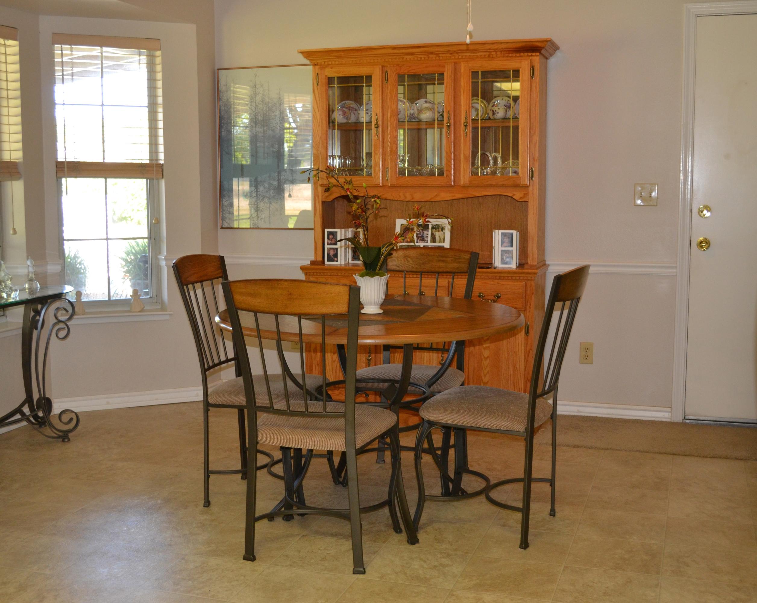 8634 Deschutes Road Palo Cedro, CA 96073 - Photo 9 of 24 Dining area-wall space for a hutch