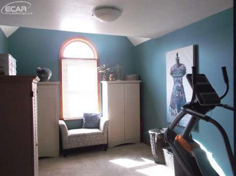 9180 Beecher Road Flushing, MI 48433 - Photo 11 of 23 20431676-10.JPG
