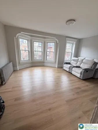 $2,100 | 944 Walnut Street, Allentown, PA 18102