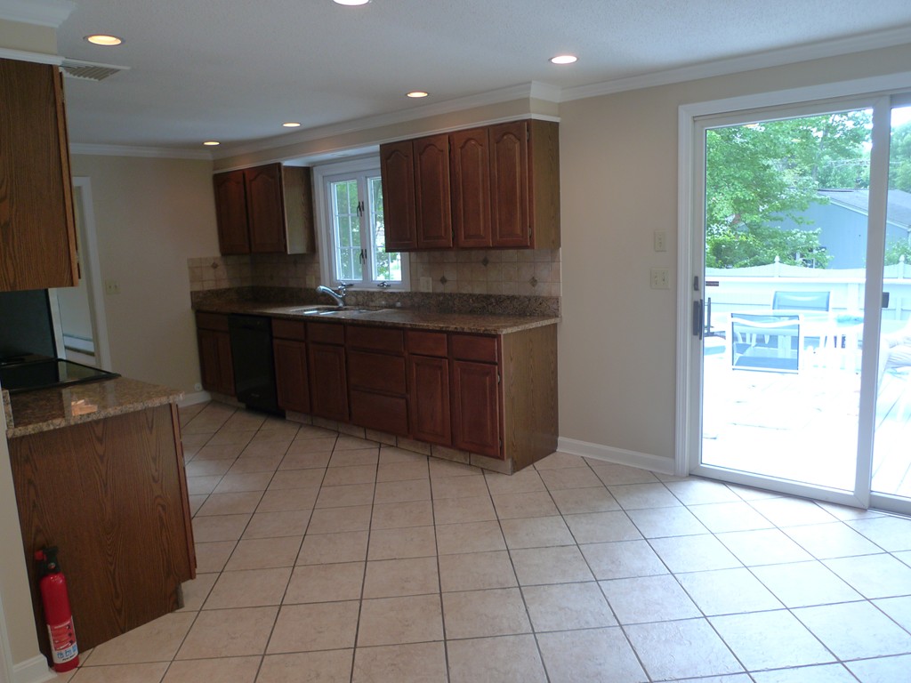 201 Porter Road East Longmeadow, MA 01028 - Photo 10 of 29 Gallery Image 10