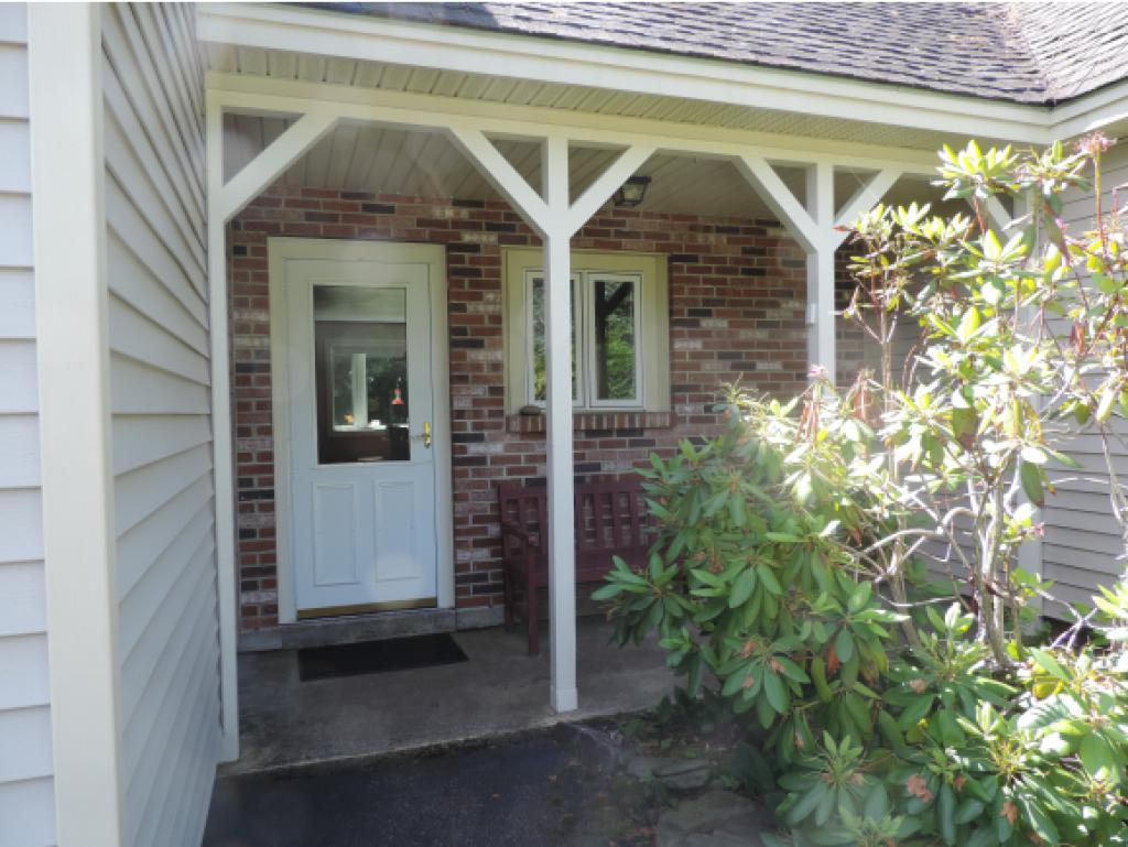 52 Goodwin Road Gilford, NH 03249 - Photo 5 of 32 Gallery Image 5