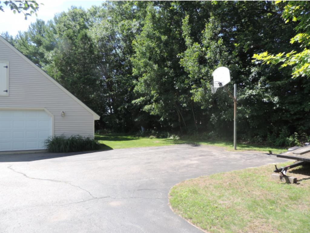 52 Goodwin Road Gilford, NH 03249 - Photo 9 of 32 Gallery Image 9