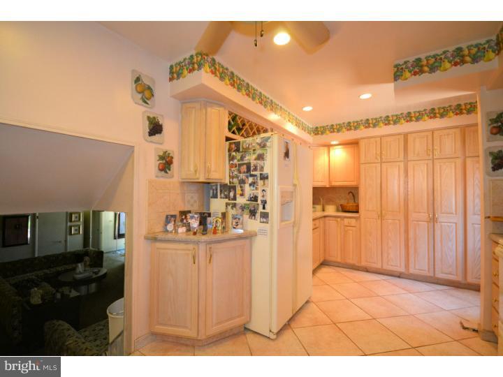 418 Wingate Road Huntingdon Valley, PA 19006 - Photo 8 of 25