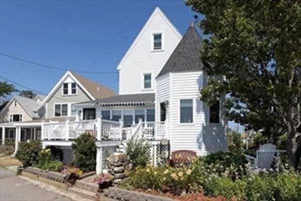 $2,900 | 158 Cadish Avenue, Hull, MA 02045