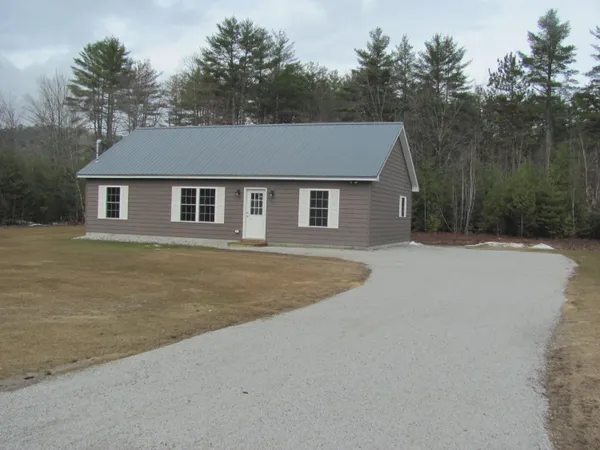 $390,000 | 3 Wyatts Way, Oxford, ME 04270