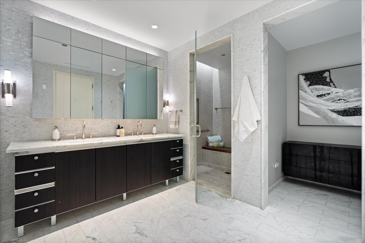 77 East Walton Street, Unit 25D Chicago, IL 60611 - Photo 30 of 42