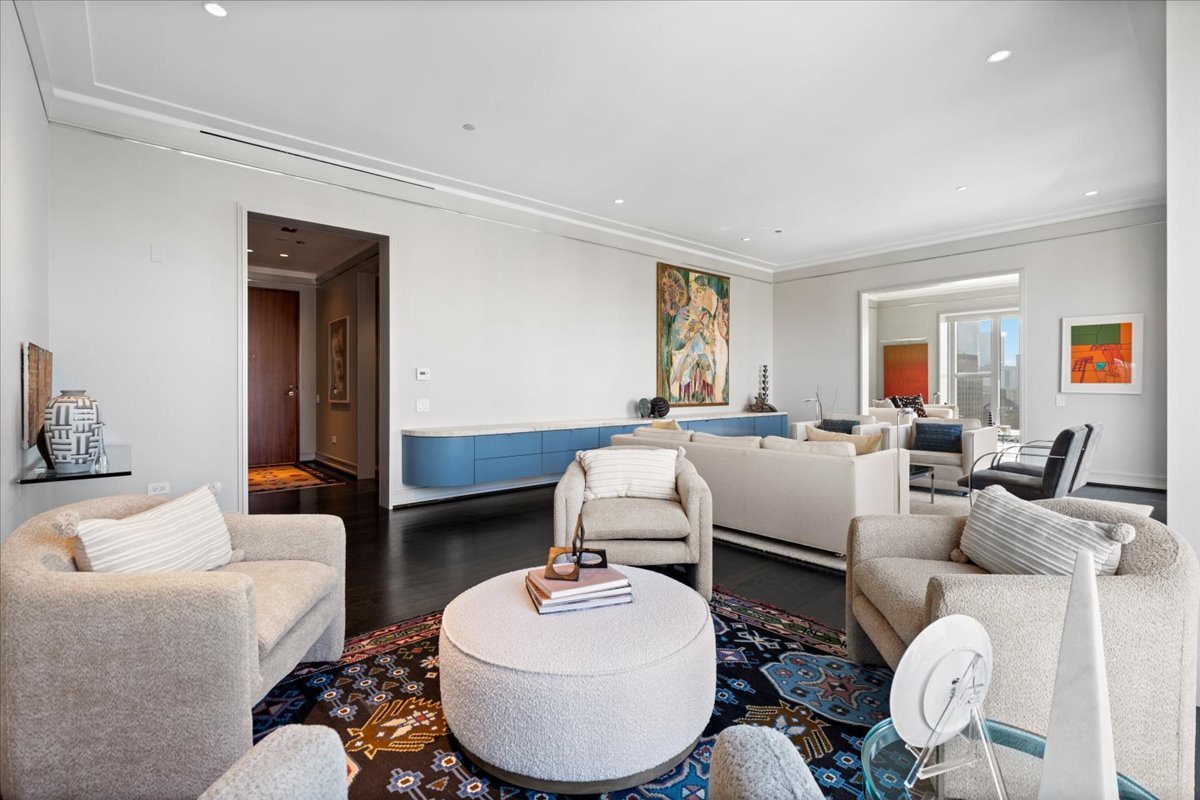 77 East Walton Street, Unit 25D Chicago, IL 60611 - Photo 5 of 42