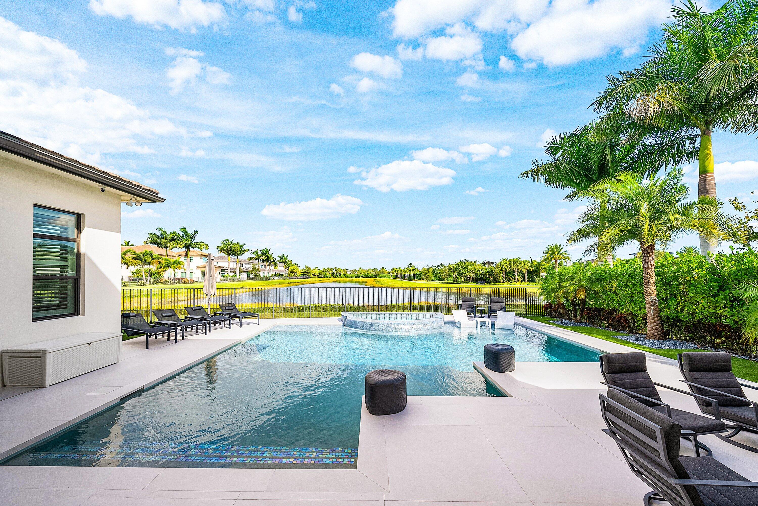 9569 Vescovato Way Boca Raton, FL 33496 - Photo 50 of 98 Pool