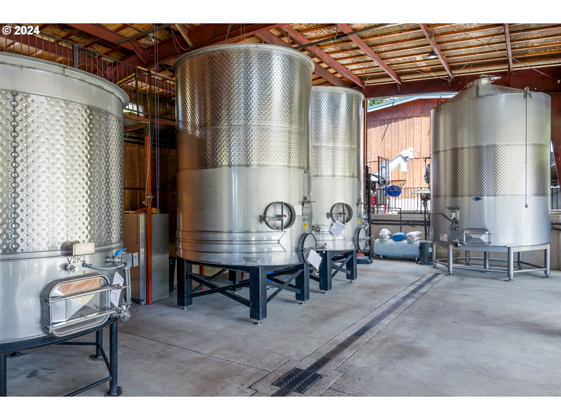 818 Slagle Creek Road Grants Pass, OR 97527 - Photo 18 of 47