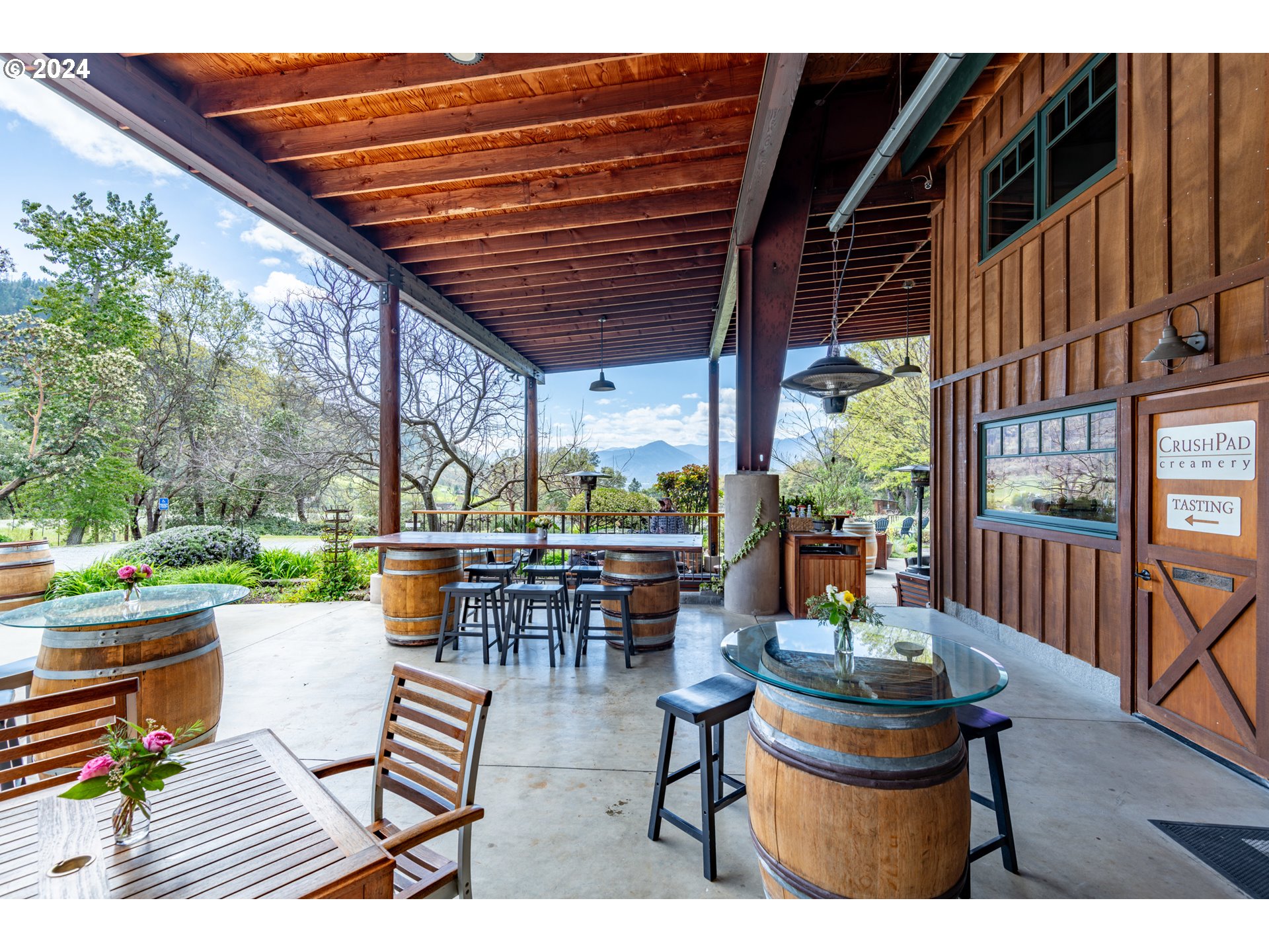 818 Slagle Creek Road Grants Pass, OR 97527 - Photo 20 of 47