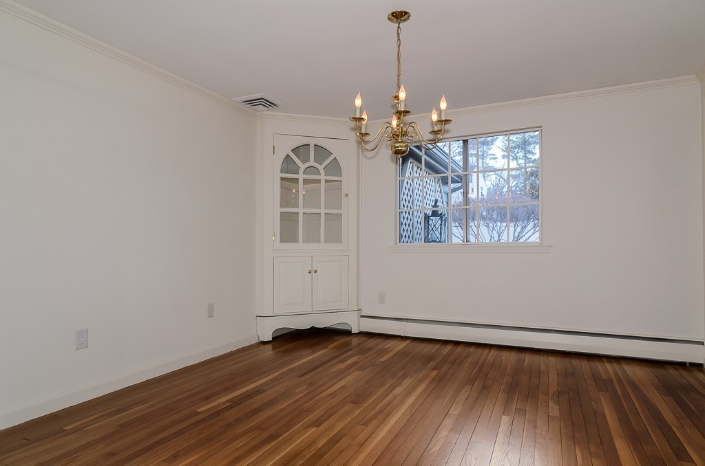 27 Ridgewood Road Westwood, MA 02090 - Photo 4 of 23