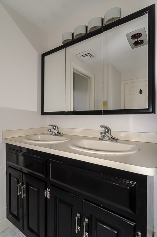 27 Ridgewood Road Westwood, MA 02090 - Photo 9 of 23