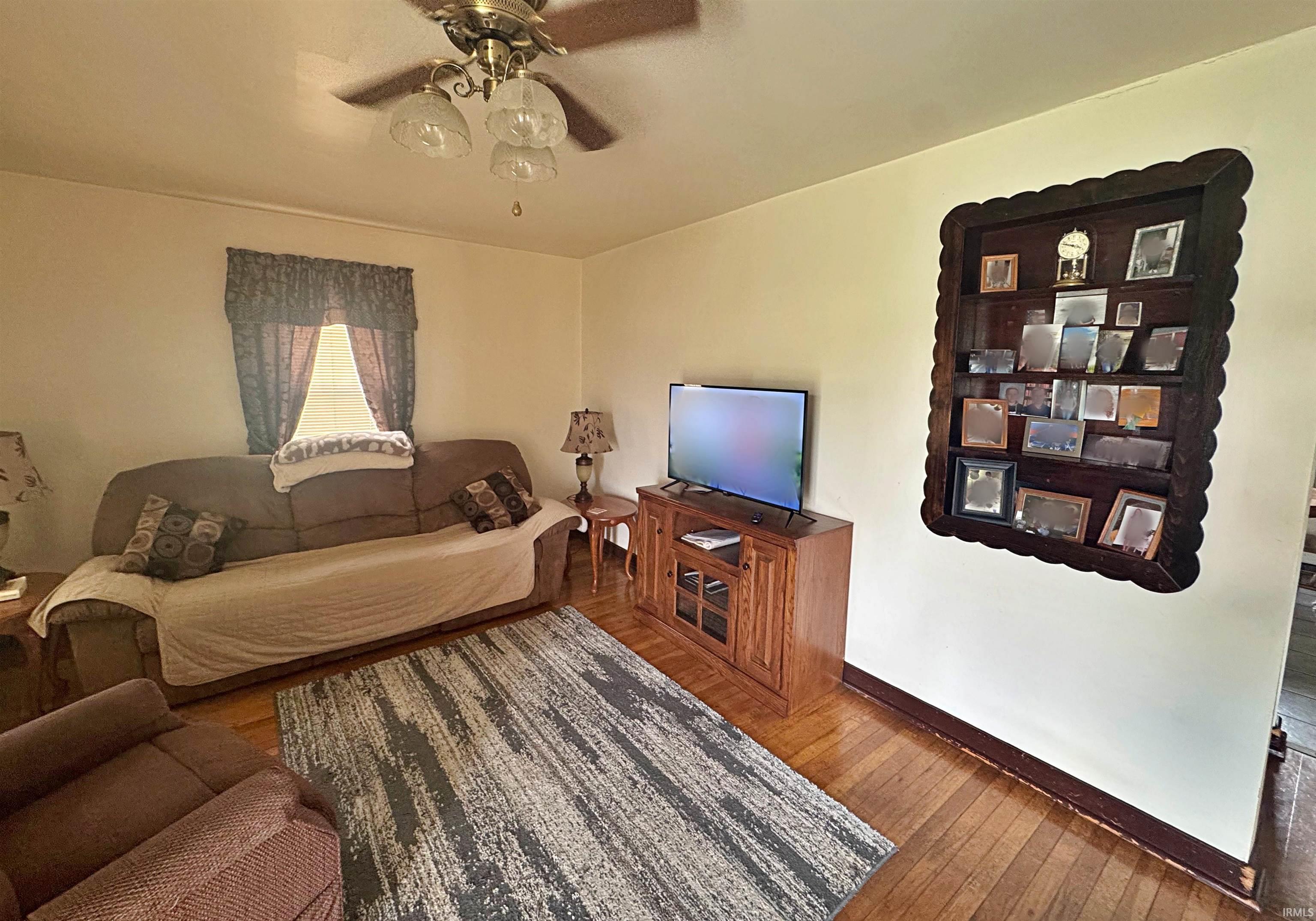 402 Sycamore Street Washington, IN 47501 - Photo 2 of 16