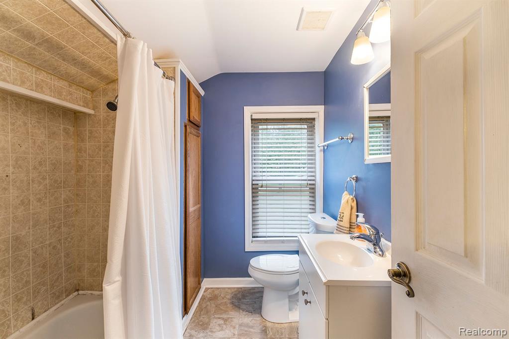 226 Emily Street Flushing, MI 48433 - Photo 16 of 20