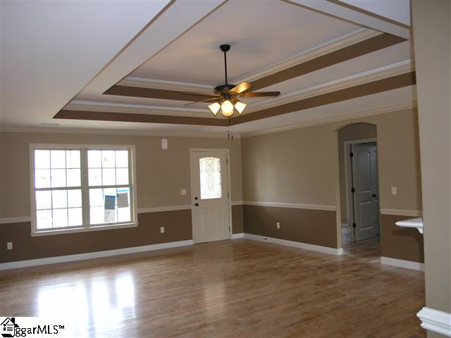 121 Fox Farm Way Greer, SC 29651 - Photo 5 of 24
