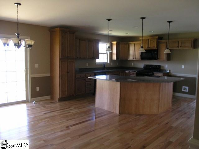 121 Fox Farm Way Greer, SC 29651 - Photo 9 of 24