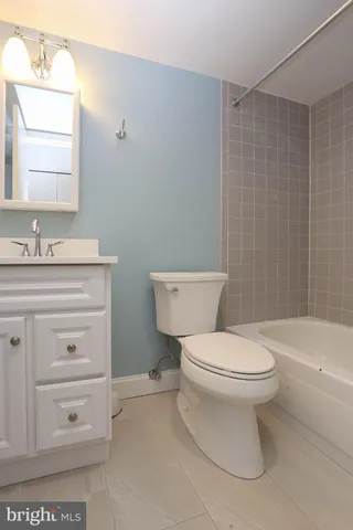 $180,000 | 8711 Hayshed Lane, Unit 14, Columbia, MD 21045