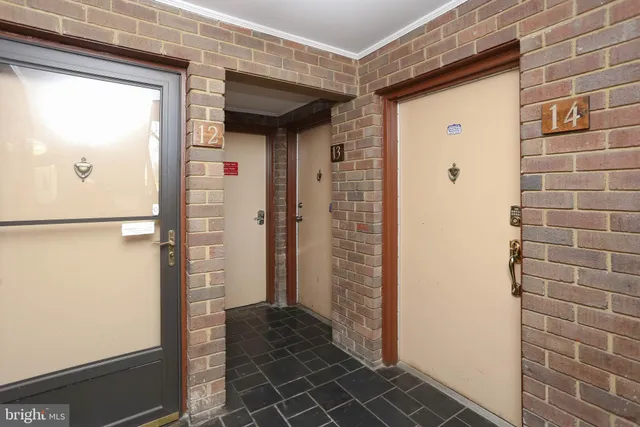 $180,000 | 8711 Hayshed Lane, Unit 14, Columbia, MD 21045