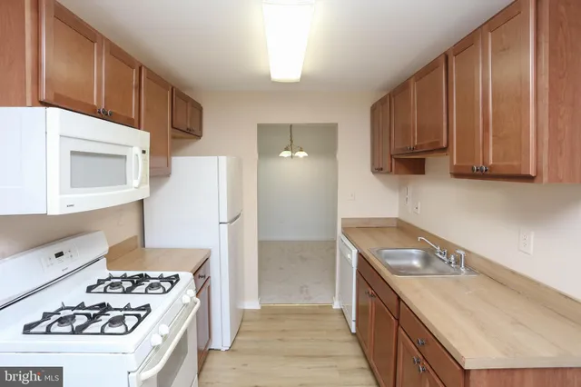 $180,000 | 8711 Hayshed Lane, Unit 14, Columbia, MD 21045